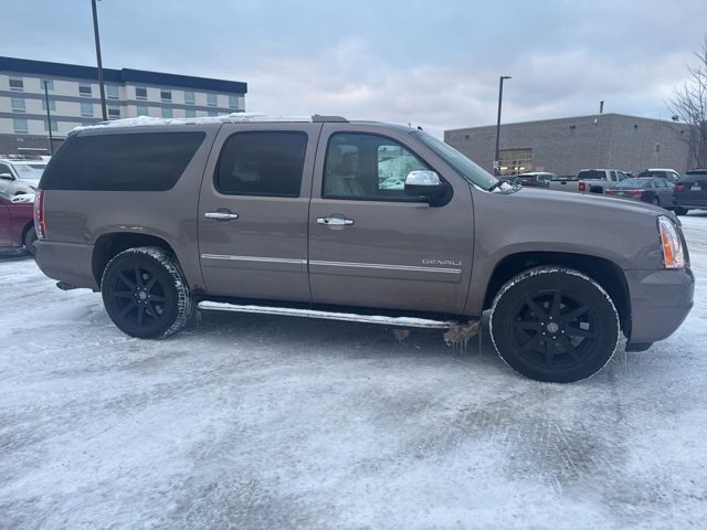 Used 2013 GMC Yukon XL Denali image 15
