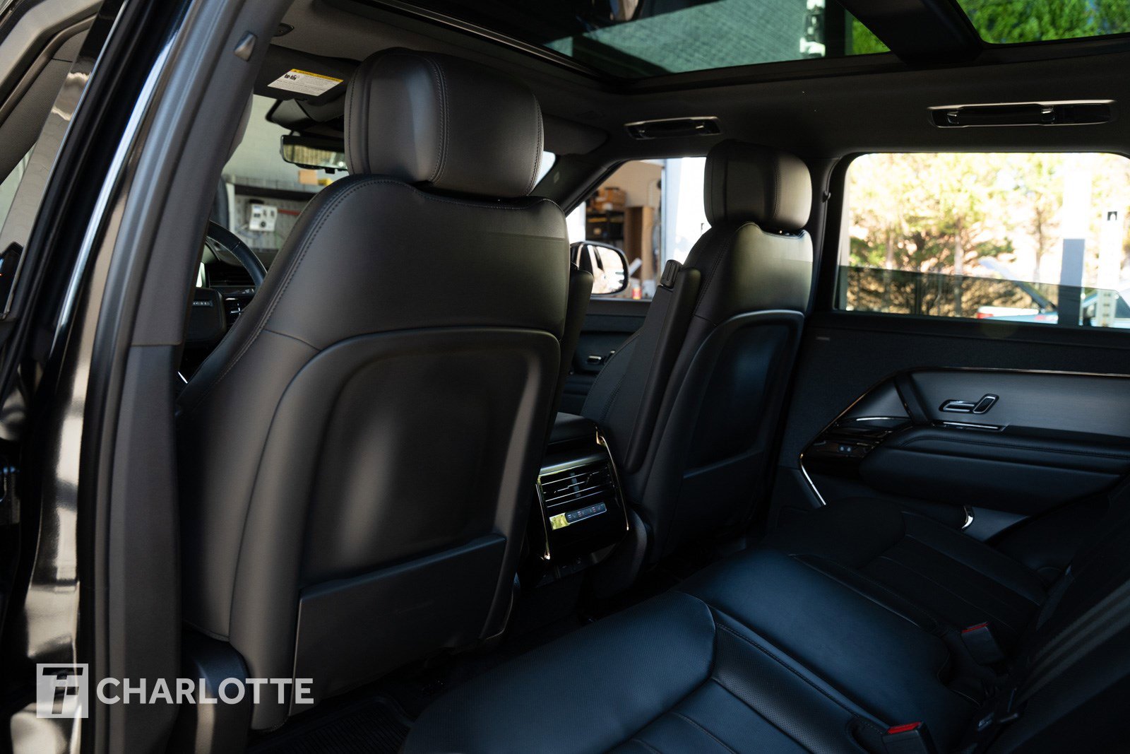 Used 2025 Land Rover Range Rover Sport Dynamic SE image 28