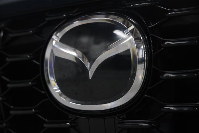 Used 2025 MAZDA CX-70 3.3 Turbo w/ Preferred Package AWD/4WD image 4