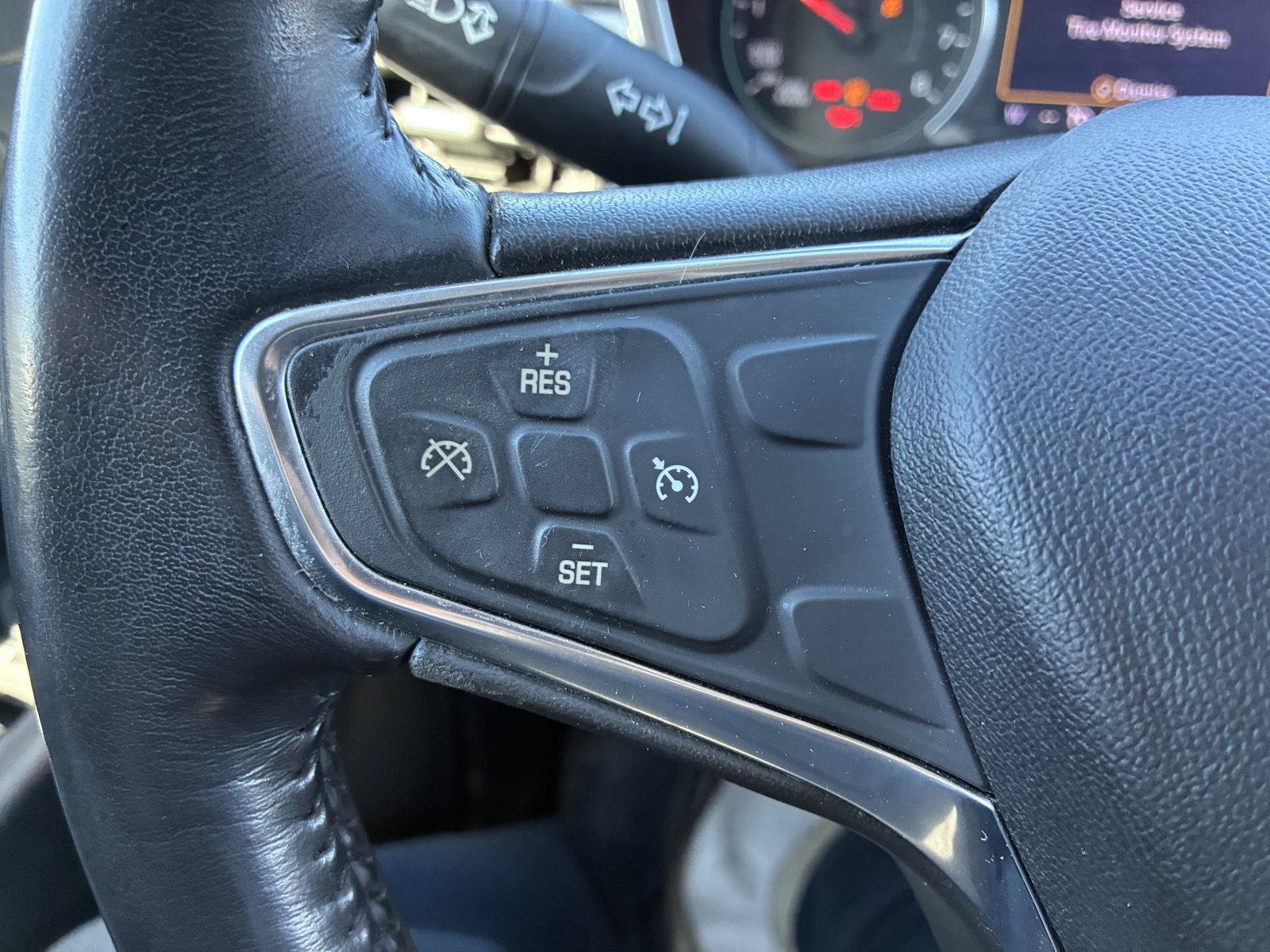 Used 2019 Chevrolet Equinox Premier FWD image 25