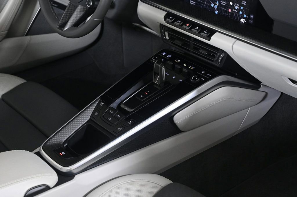 Certified 2022 Porsche 911 Turbo S image 24