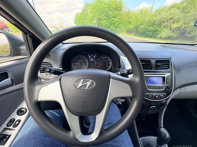 Used 2014 Hyundai Accent GLS FWD image 13