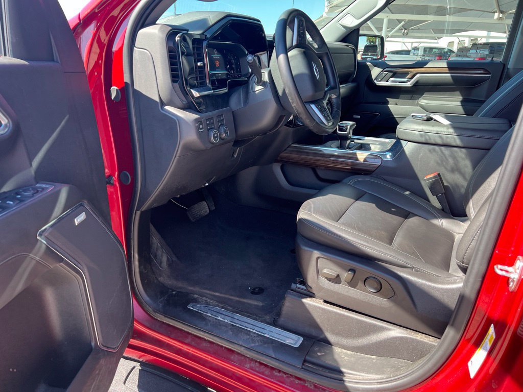 Used 2024 Chevrolet Silverado 1500 LT Trail Boss w/ LT Trail Boss Premium Package AWD/4WD image 13