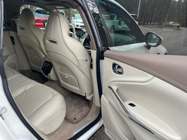 Used 2021 Aston Martin DBX image 12