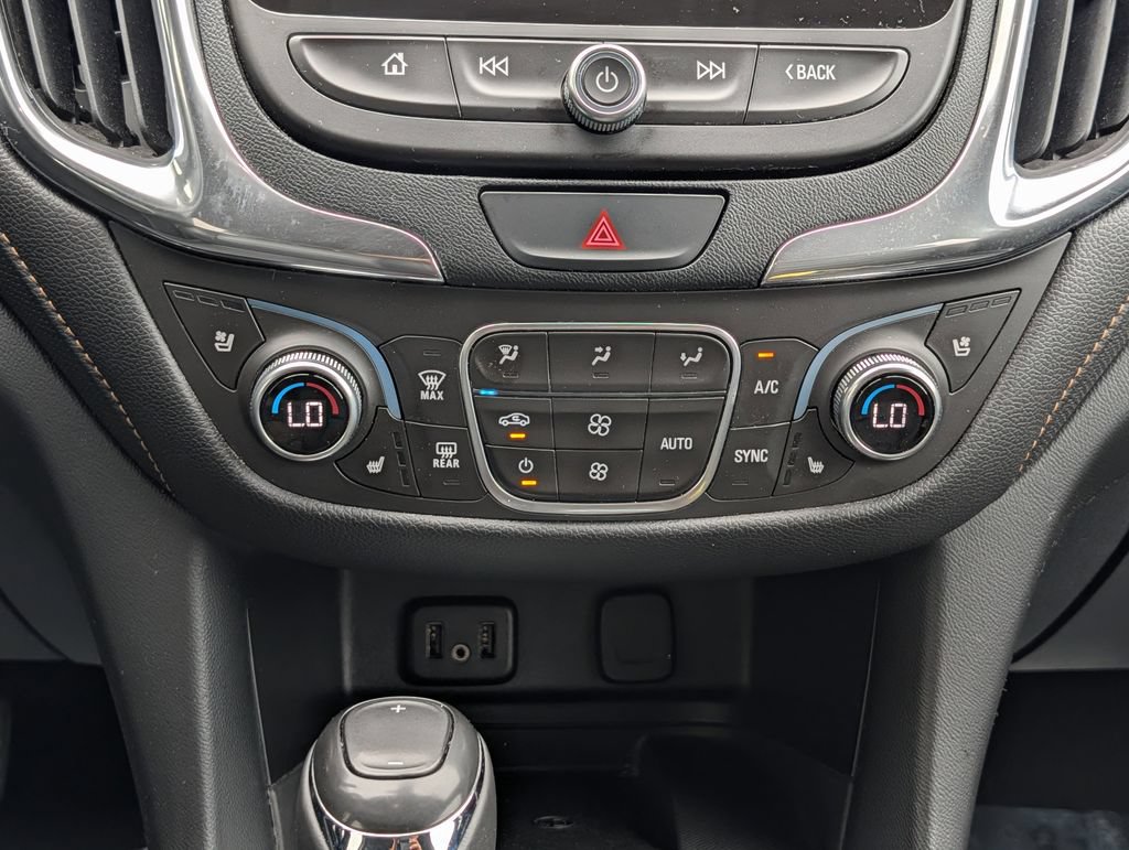 Used 2018 Chevrolet Equinox Premier FWD image 21