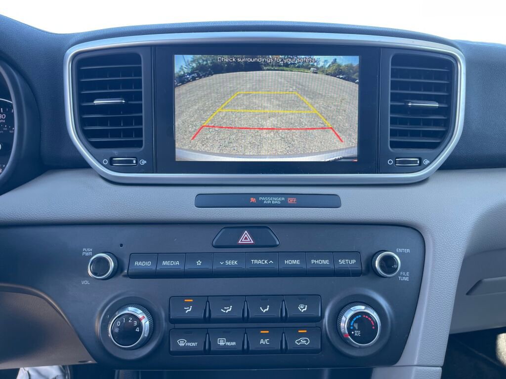 Used 2020 Kia Sportage LX image 12