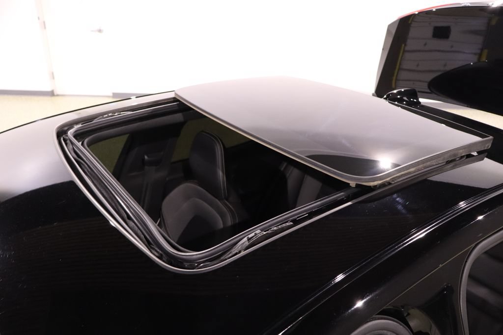 Used 2019 Volvo S60 T6 R-Design AWD/4WD image 29