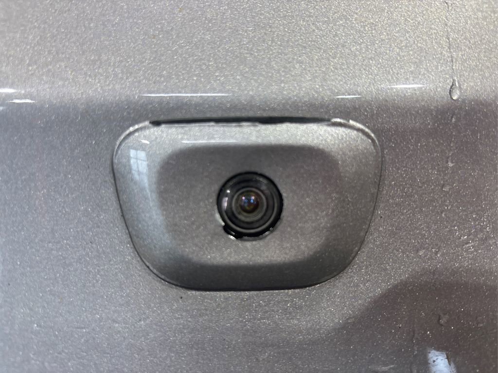 Used 2018 Jeep Cherokee Latitude Plus image 15