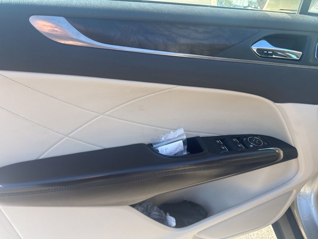 Used 2017 Lincoln MKC Reserve image 14