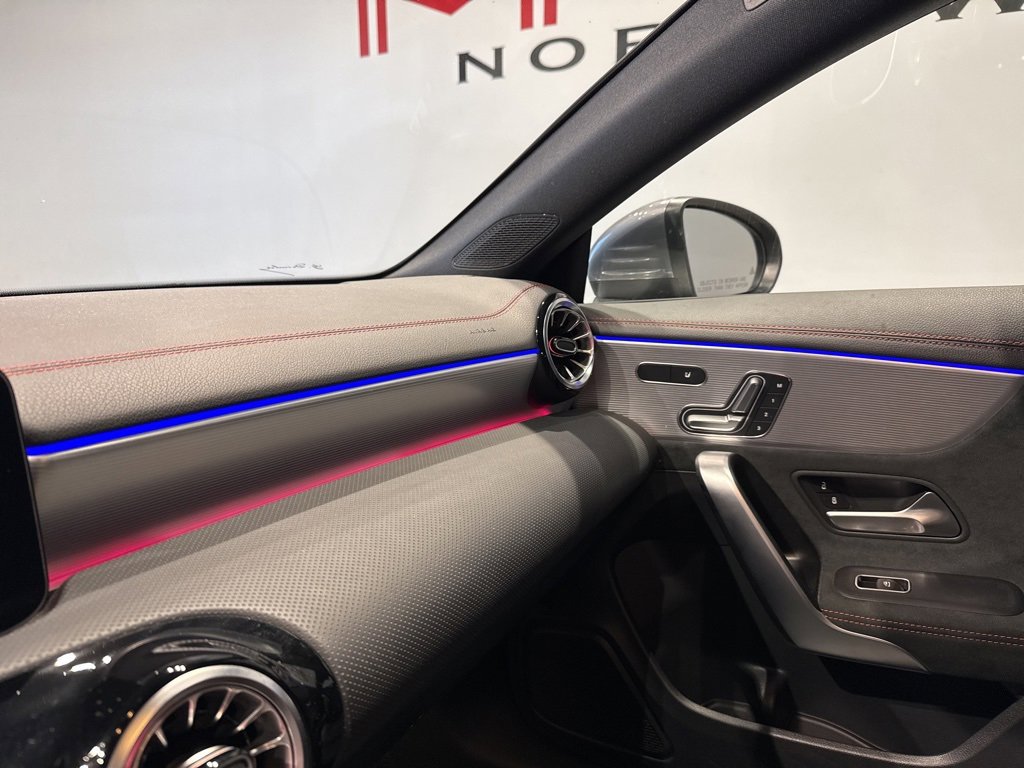 Used 2023 Mercedes-Benz CLA 250 4MATIC image 17