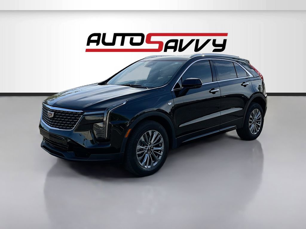 Used 2024 Cadillac XT4 Premium Luxury w/ Cold Weather Package FWD image 3