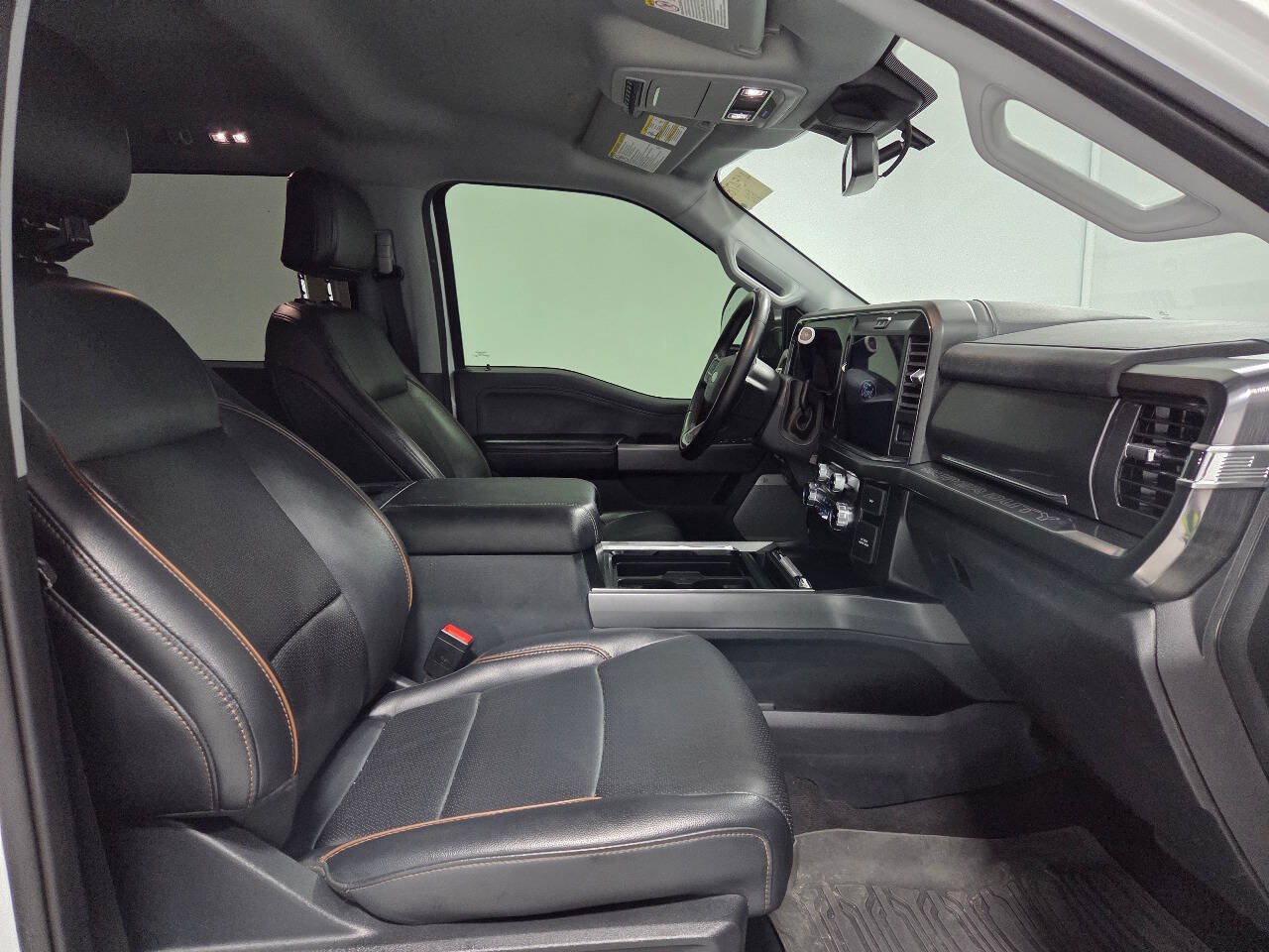Used 2025 Ford F250 Lariat w/ FX4 Off-Road Package AWD/4WD image 18