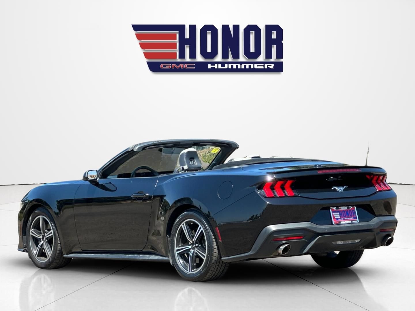 Used 2024 Ford Mustang Premium RWD image 6