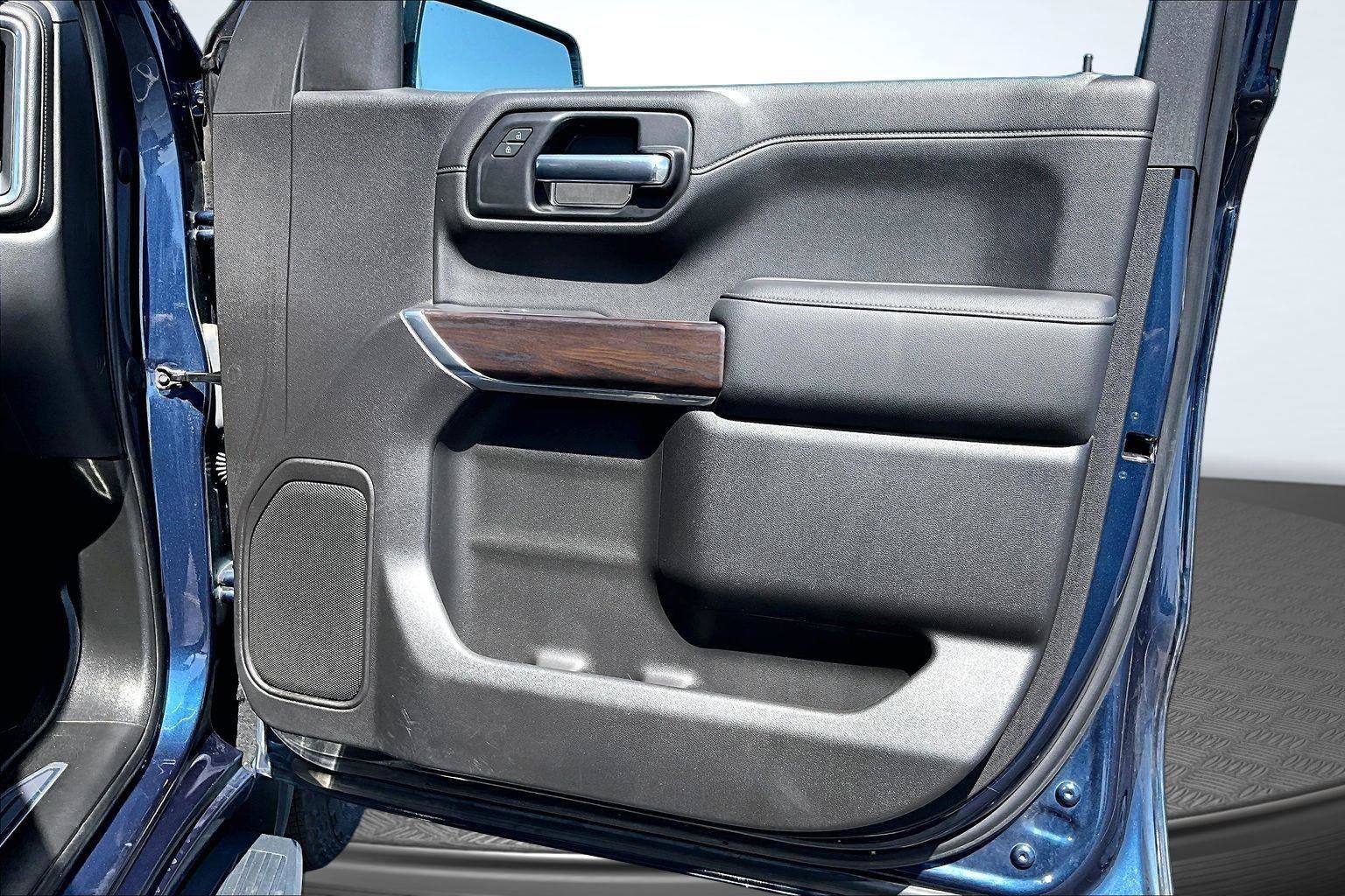 Used 2019 GMC Sierra 1500 SLT w/ SLT Premium Package AWD/4WD image 25