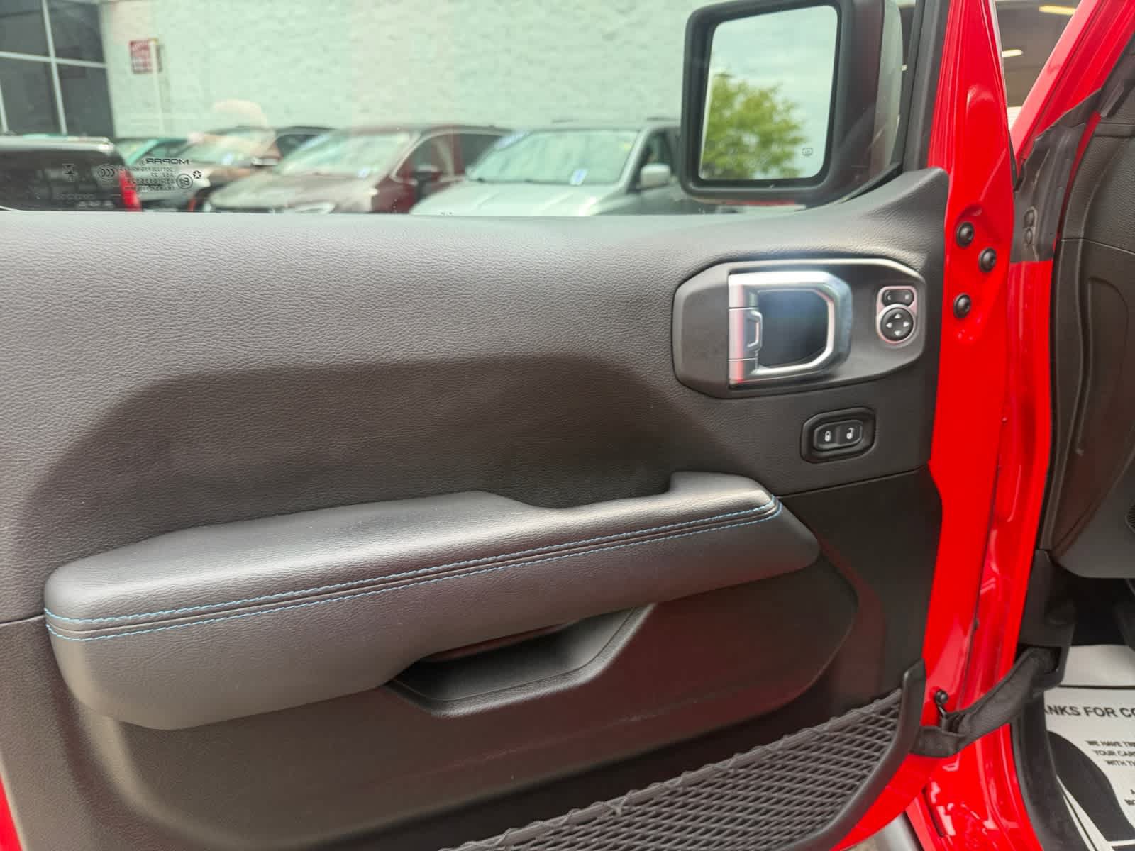 Used 2023 Jeep Wrangler Unlimited Rubicon 4xe w/ Cold Weather Group AWD/4WD image 12