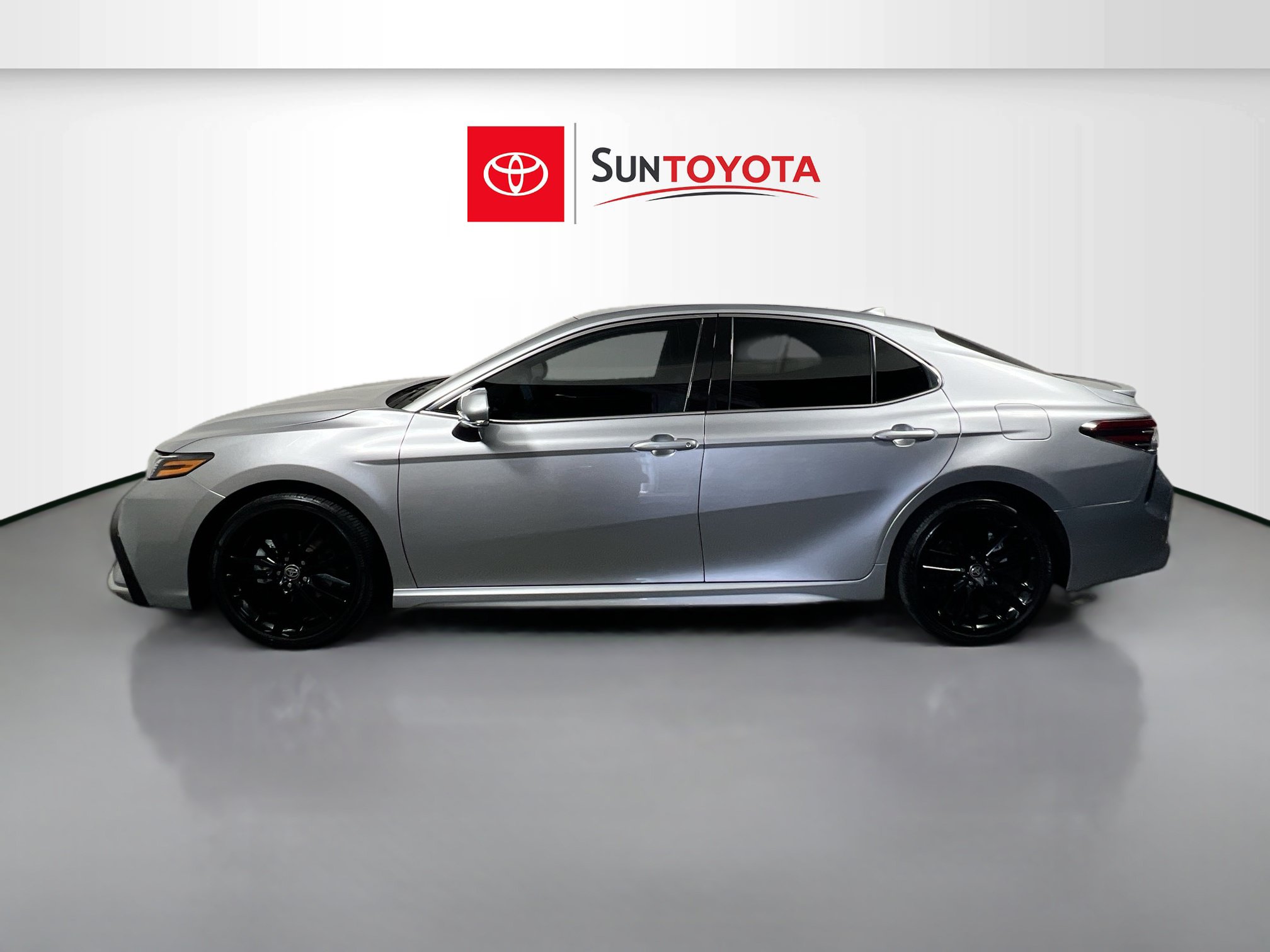 Used 2024 Toyota Camry XSE FWD image 7