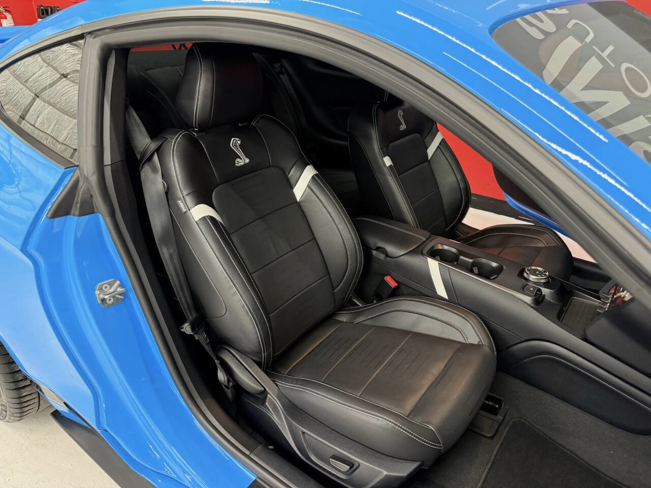 Used 2021 Ford Mustang Shelby GT500 w/ Technology Package image 38