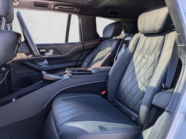 Used 2024 Mercedes-Benz Maybach GLS 600 4MATIC image 15