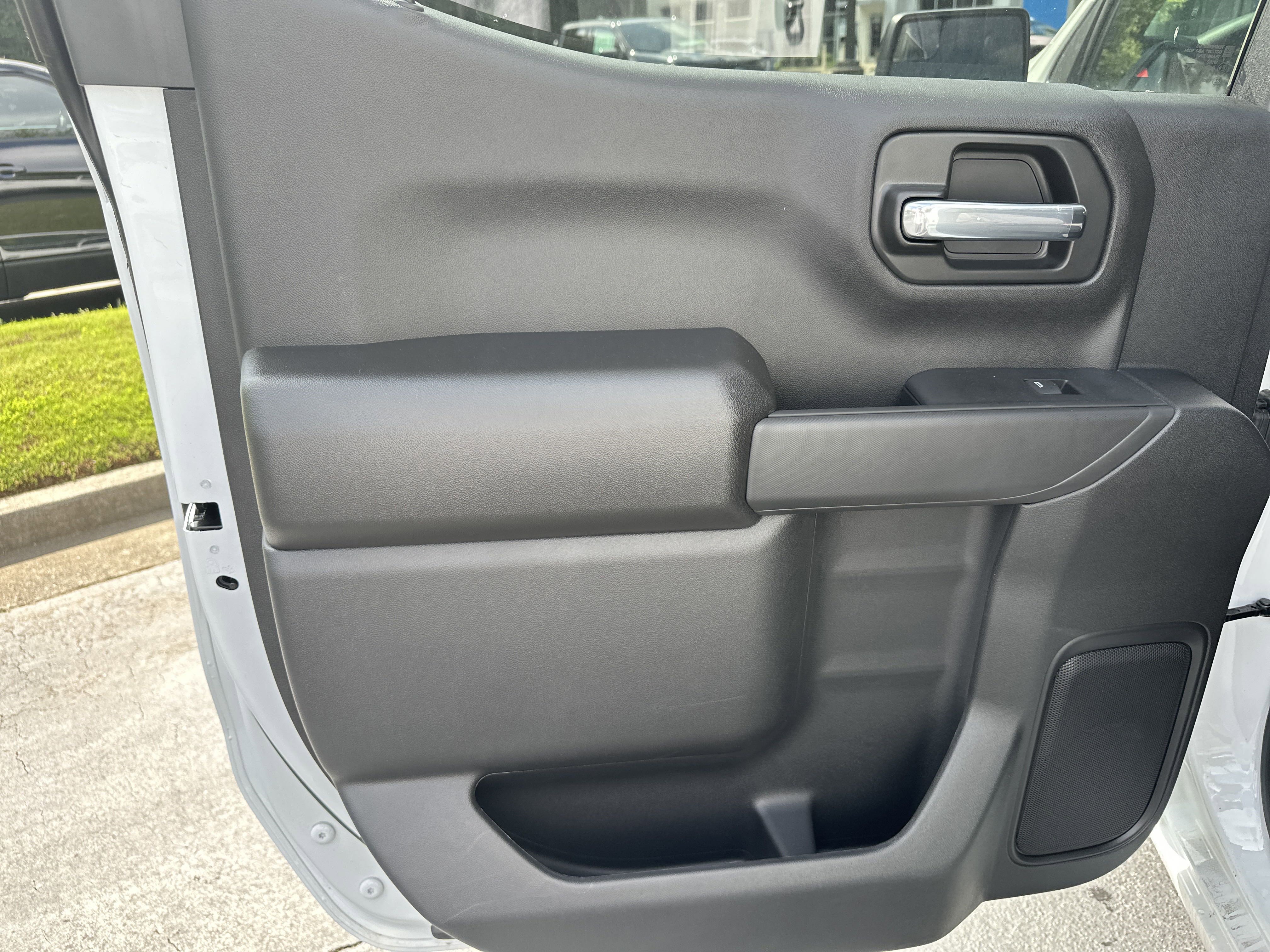 New 2025 Chevrolet Silverado 1500 Custom image 19