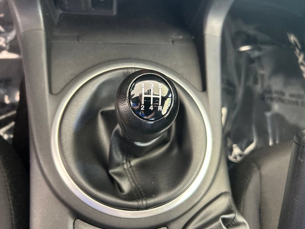 Used 2009 MAZDA MX-5 Miata Sport w/ Convenience Pkg RWD image 11
