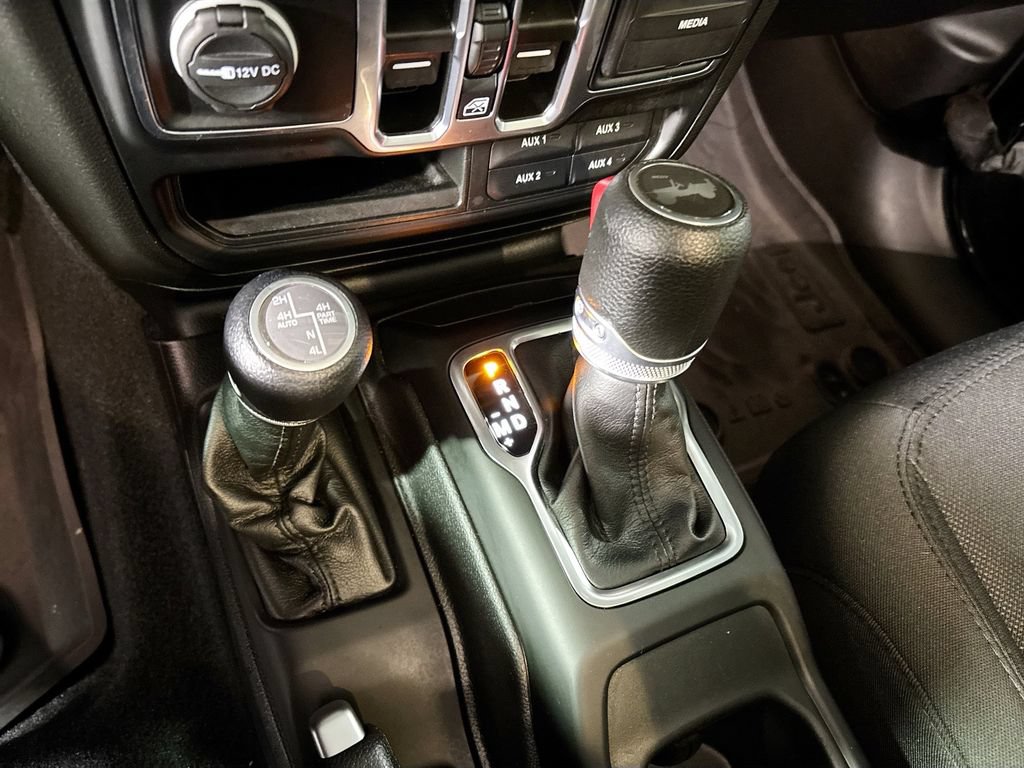 Used 2023 Jeep Wrangler Unlimited AWD/4WD image 18