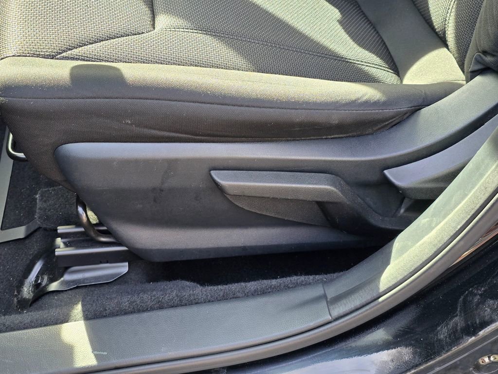 Used 2018 Subaru Impreza 2.0i Premium image 13