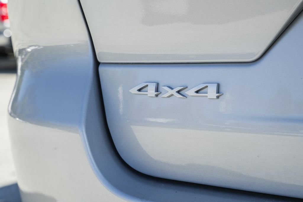 New 2025 Jeep Grand Cherokee Laredo X w/ Luxury Tech Group I image 8