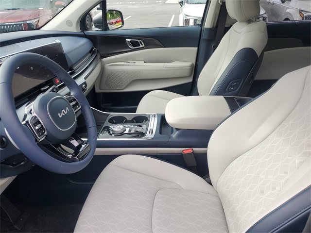 New 2026 Kia Carnival SX w/ SX Dark Edition Package image 18