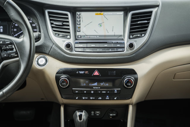 Used 2018 Hyundai Tucson SEL Plus w/ Cargo Package FWD image 20