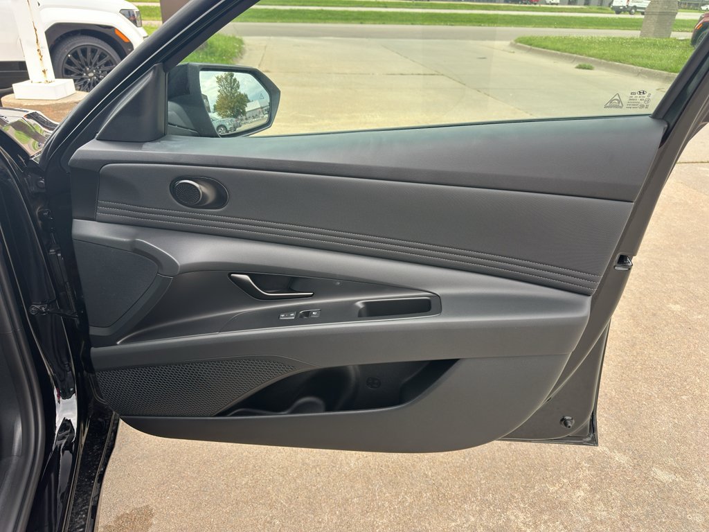 New 2026 Hyundai Elantra SEL Sport Premium FWD image 28