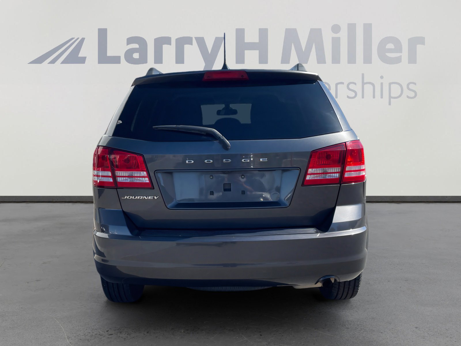 Used 2018 Dodge Journey SE w/ Connectivity Group FWD image 4