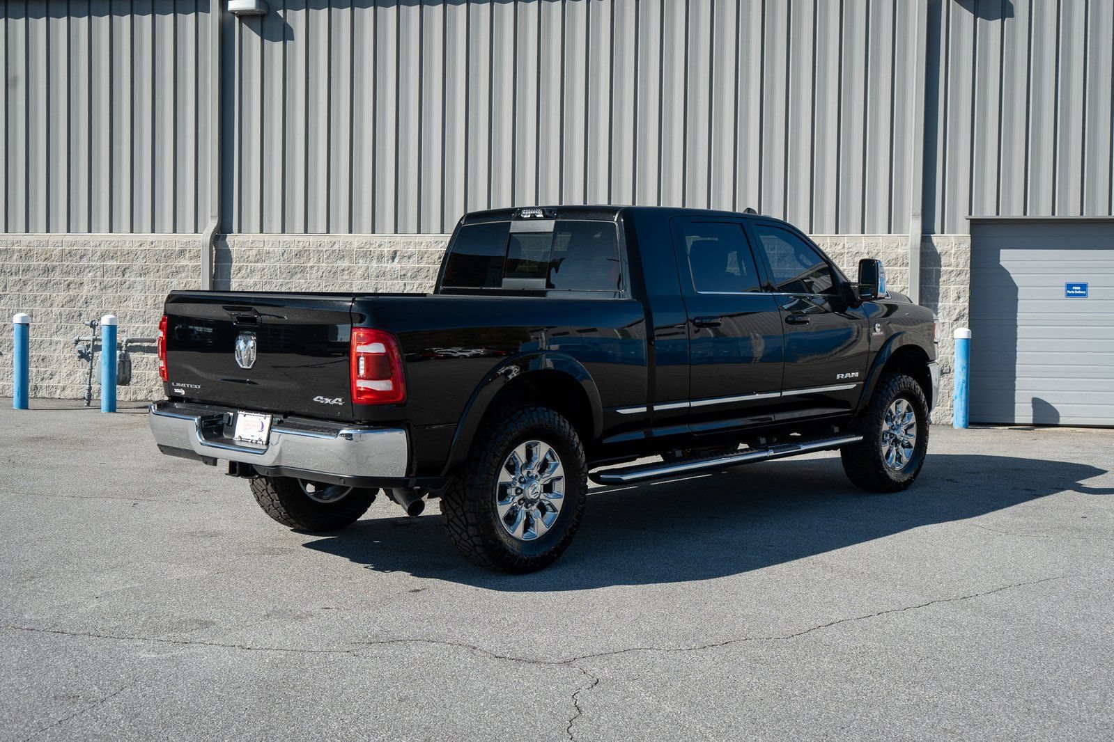 Used 2024 RAM 2500 Limited AWD/4WD image 18