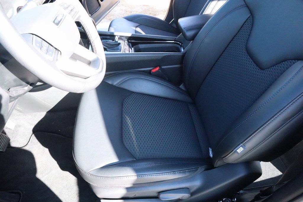 New 2026 Jeep Compass Latitude AWD/4WD image 11