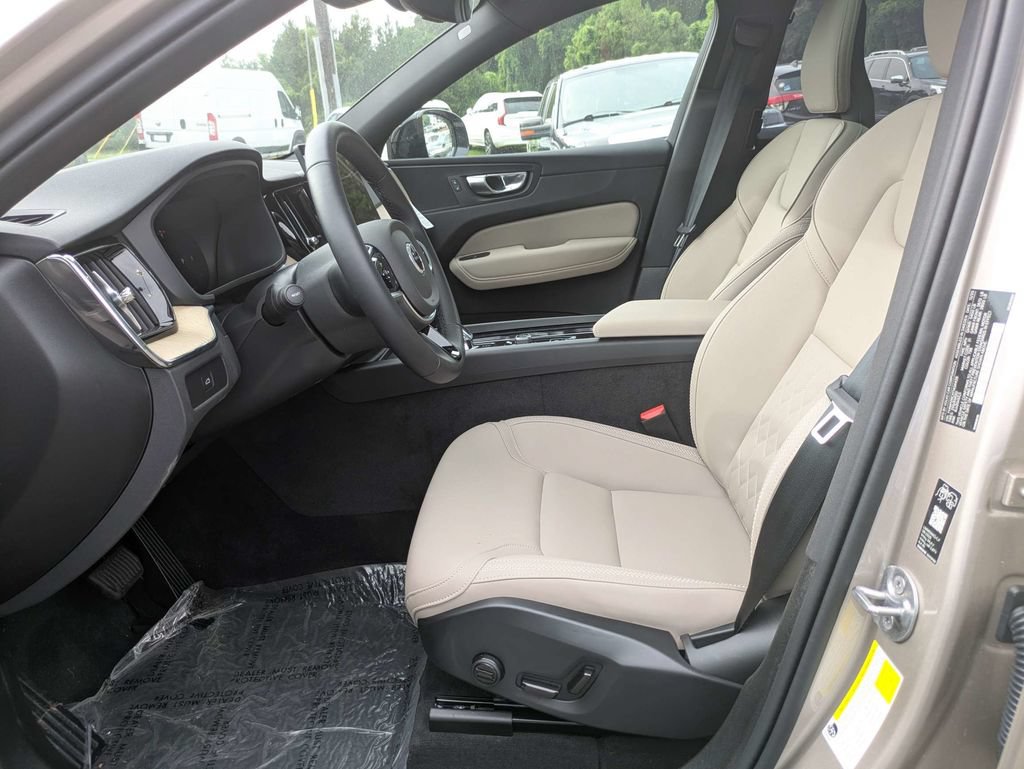 Certified 2026 Volvo XC60 B5 Plus w/ Protection Package Premier AWD/4WD image 22