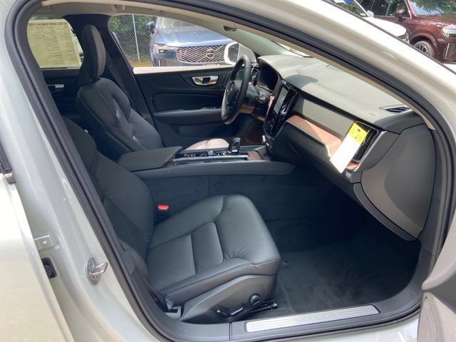 New 2026 Volvo V60 B5 Cross Country Plus w/ Protection Package Premier AWD/4WD image 16