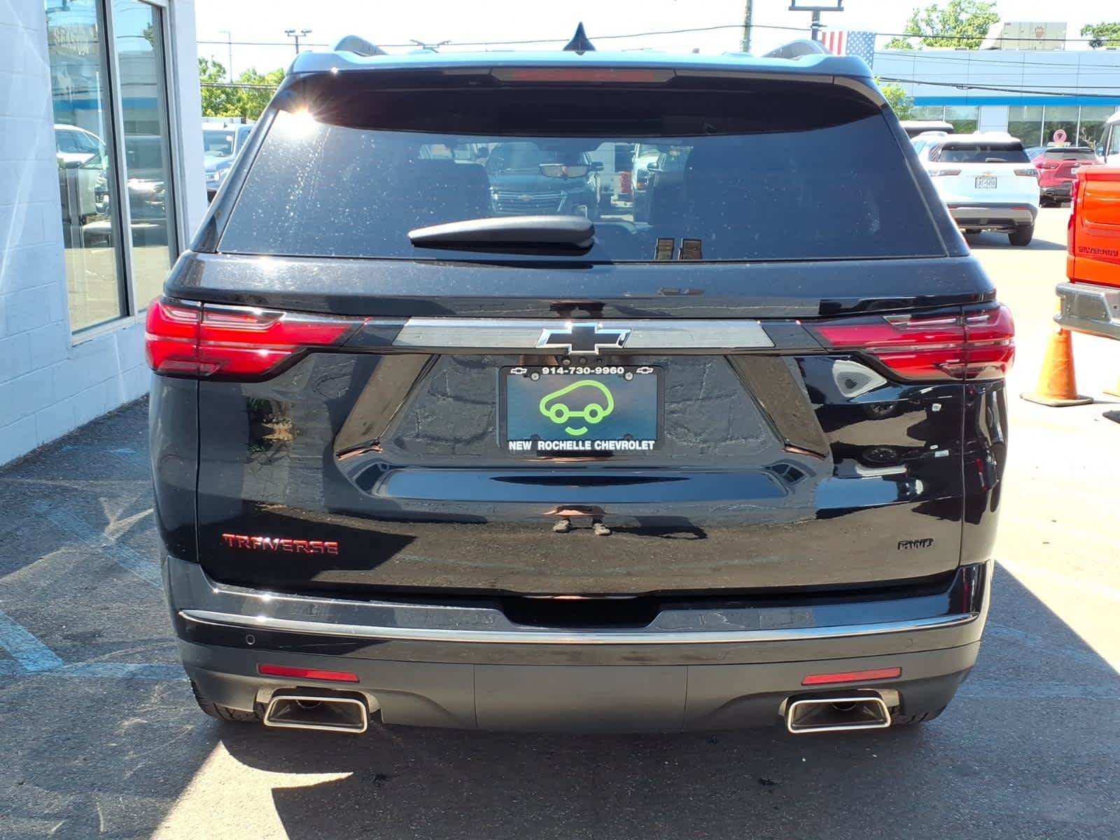Certified 2023 Chevrolet Traverse Premier w/ Redline Edition AWD/4WD image 5