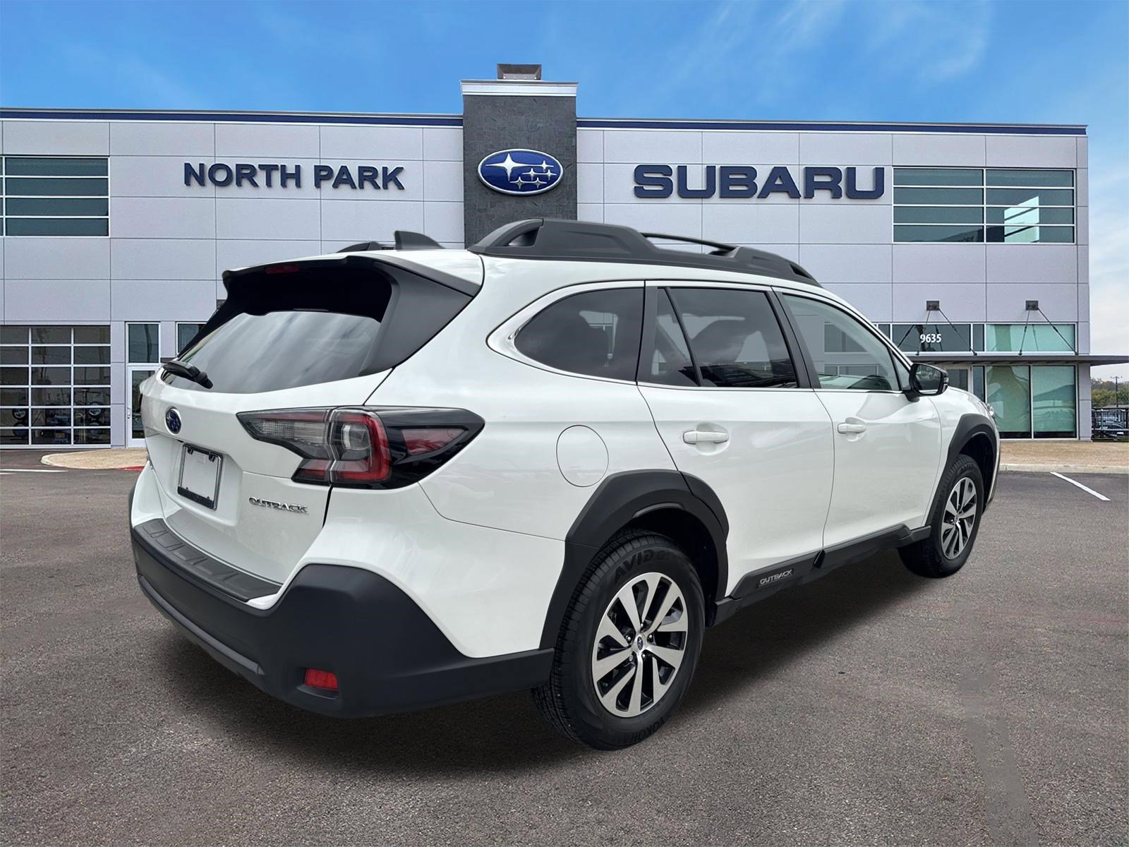 Certified 2024 Subaru Outback Premium AWD/4WD image 3