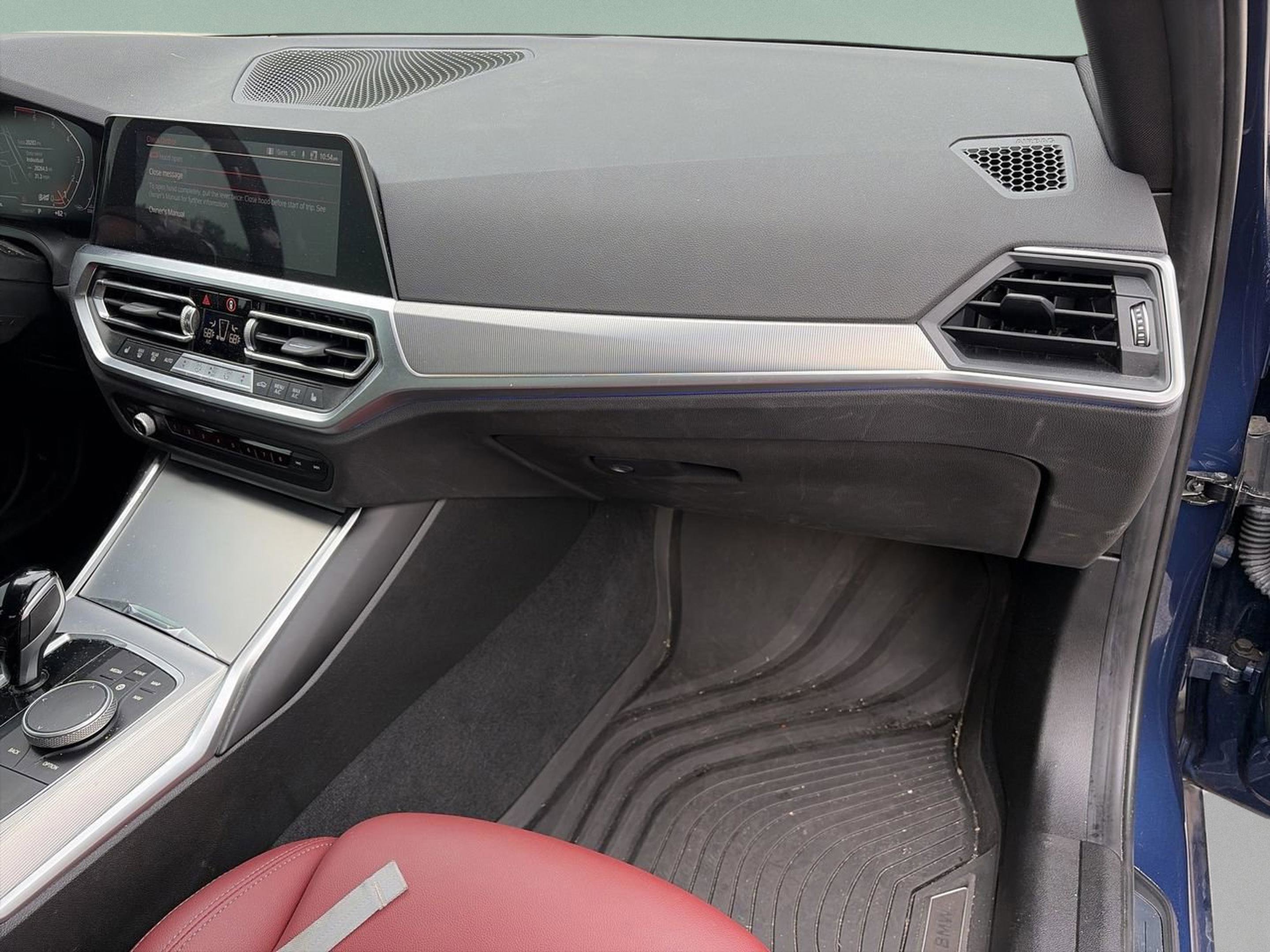 Used 2022 BMW 330i Sedan w/ Driving Assistance Package image 18