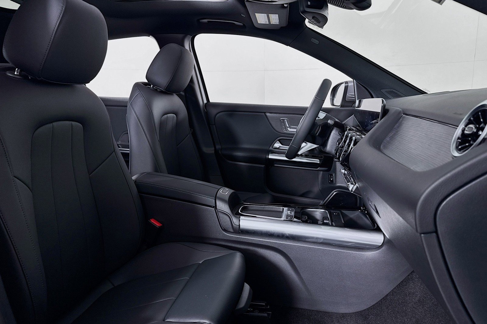 New 2026 Mercedes-Benz GLA 250 4MATIC image 6