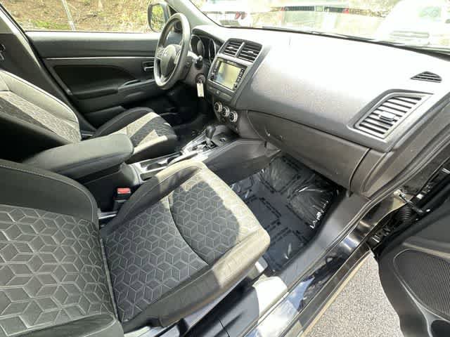 Used 2024 Mitsubishi Outlander Sport ES AWD/4WD image 17