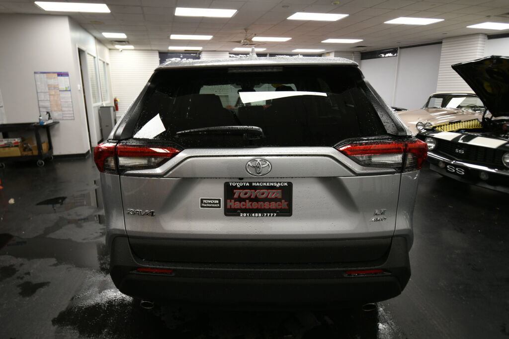 Used 2025 Toyota RAV4 LE image 6