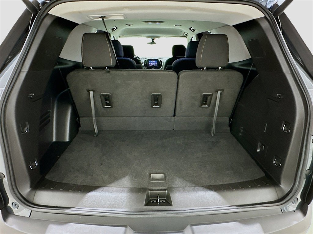 Used 2021 Chevrolet Traverse LT image 26