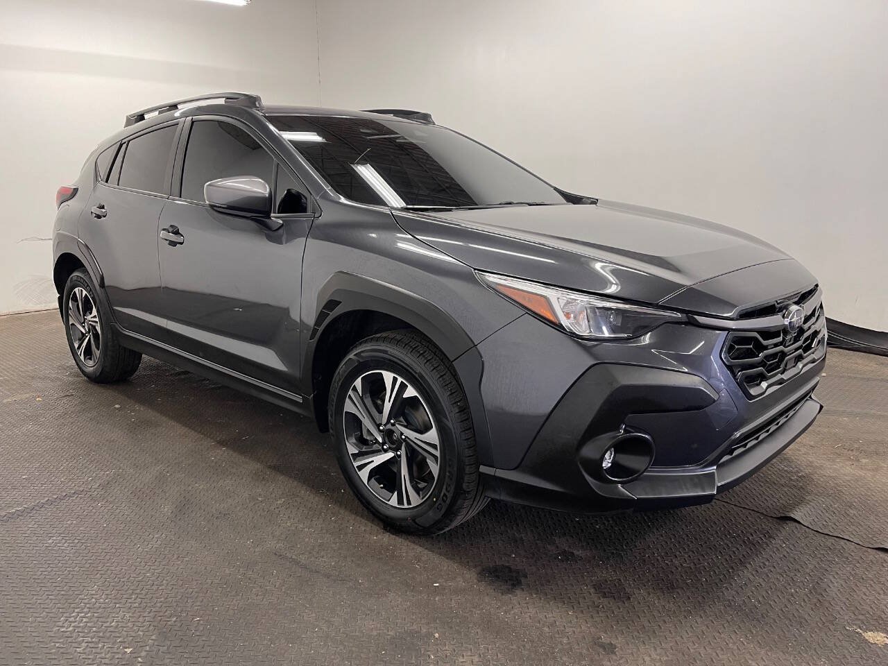 Used 2024 Subaru Crosstrek 2.0i Premium AWD/4WD image 3