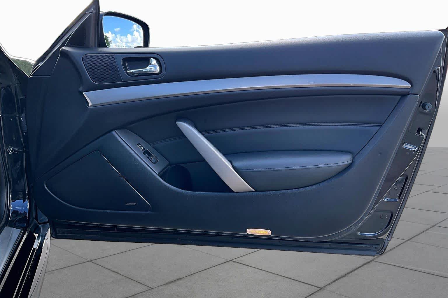 Used 2011 INFINITI G37 Journey w/ Premium Pkg RWD image 19