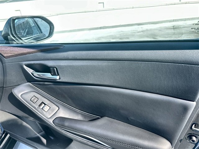 Used 2022 Toyota Avalon XLE w/ Moonroof Package image 29