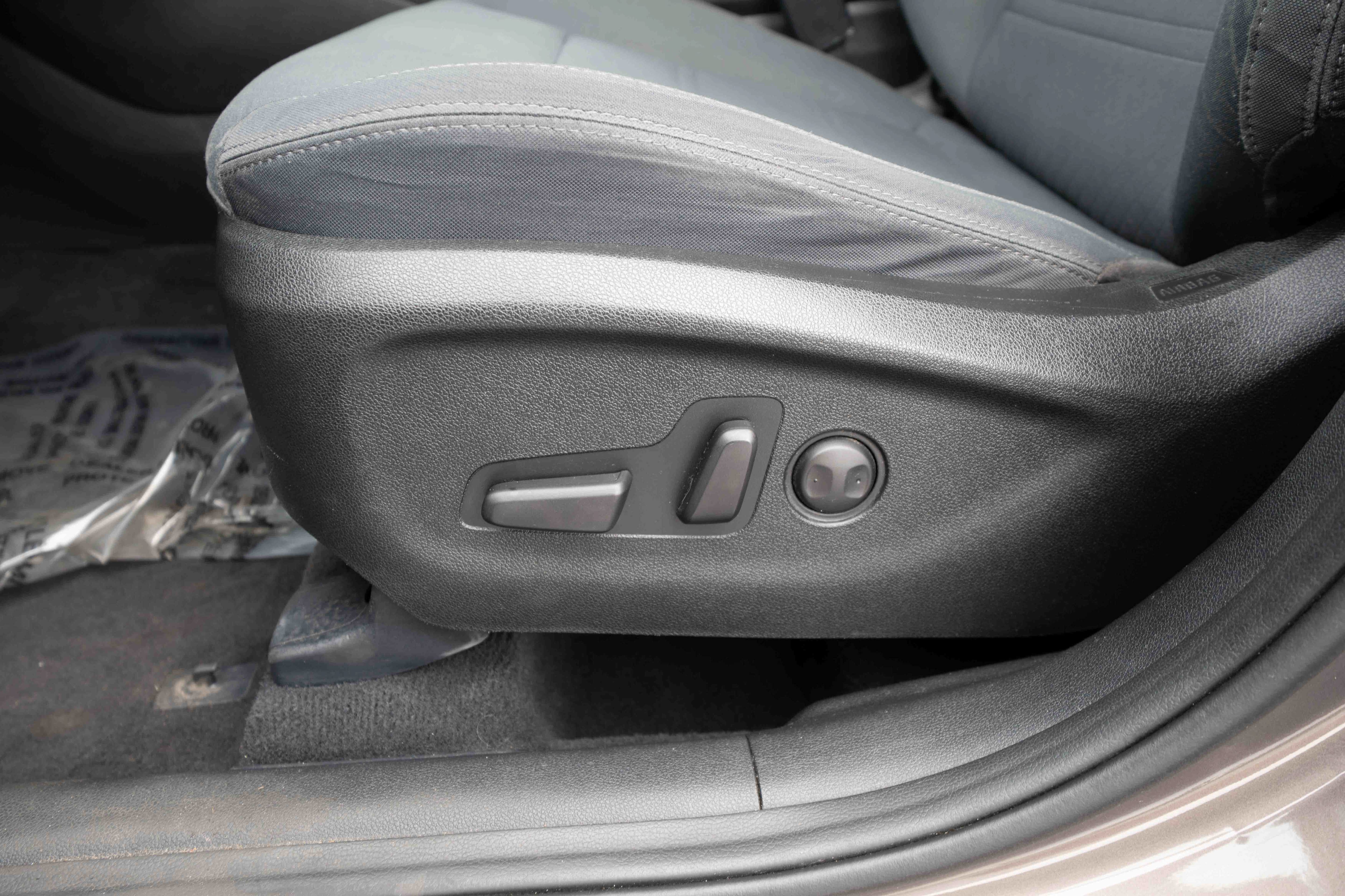 Used 2019 Kia Sorento AWD w/ LX Convenience Package image 12