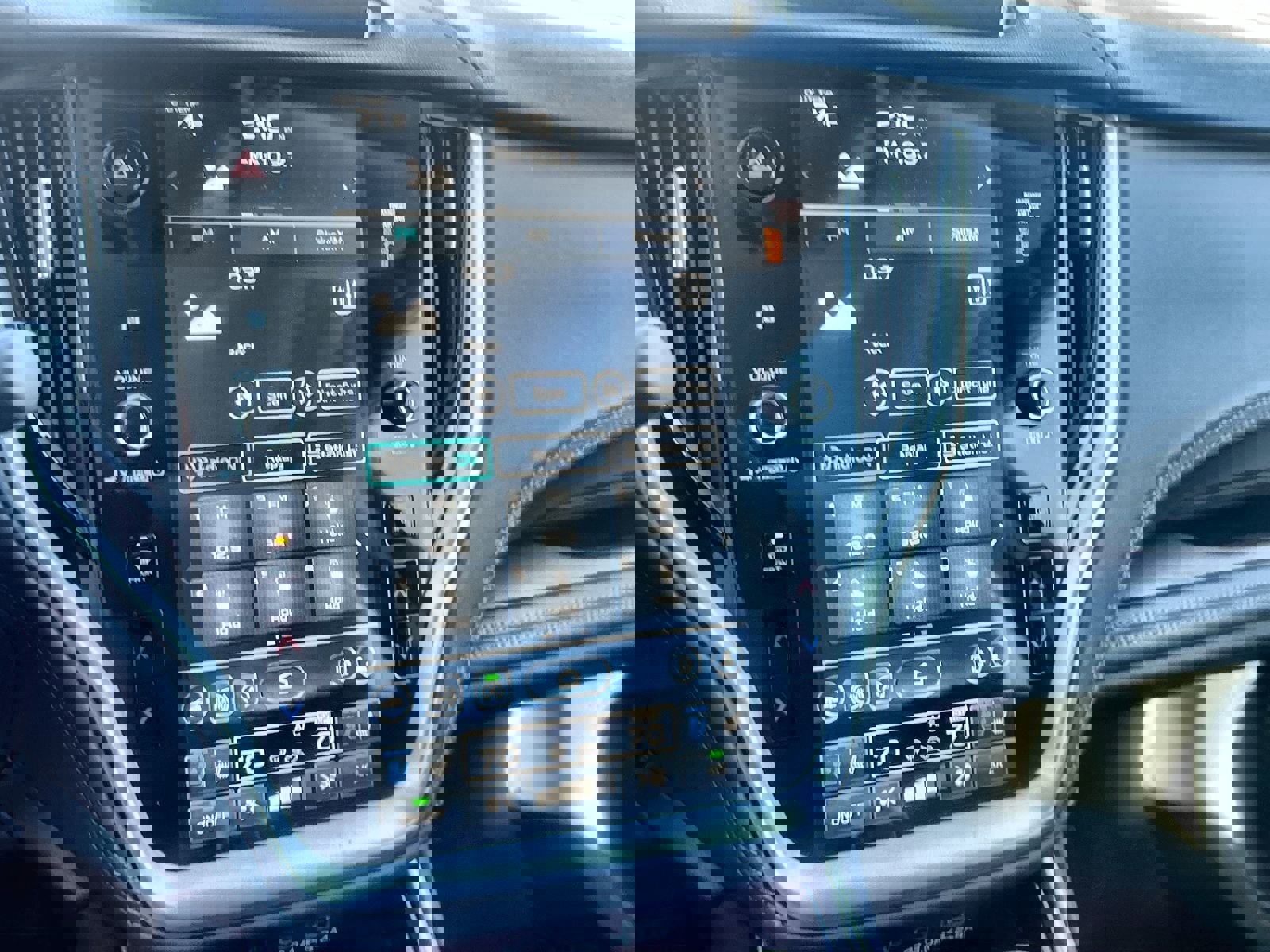 New 2025 Subaru Outback Touring XT image 20