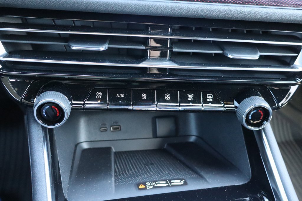 New 2026 Chevrolet Traverse Z71 w/ Enhanced Driving Package image 12