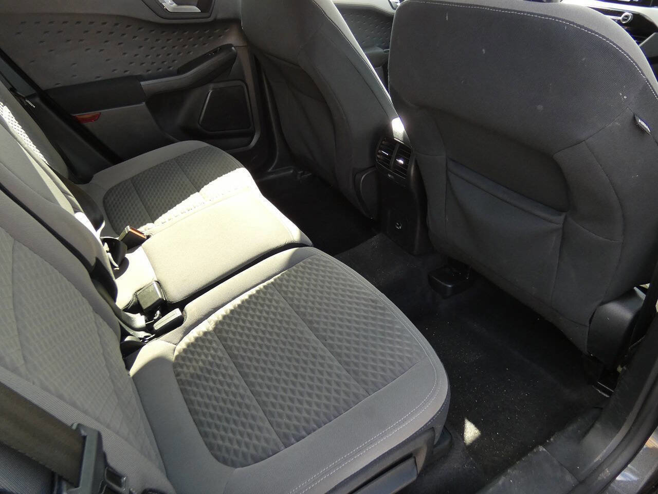 Used 2020 Ford Escape SE image 22
