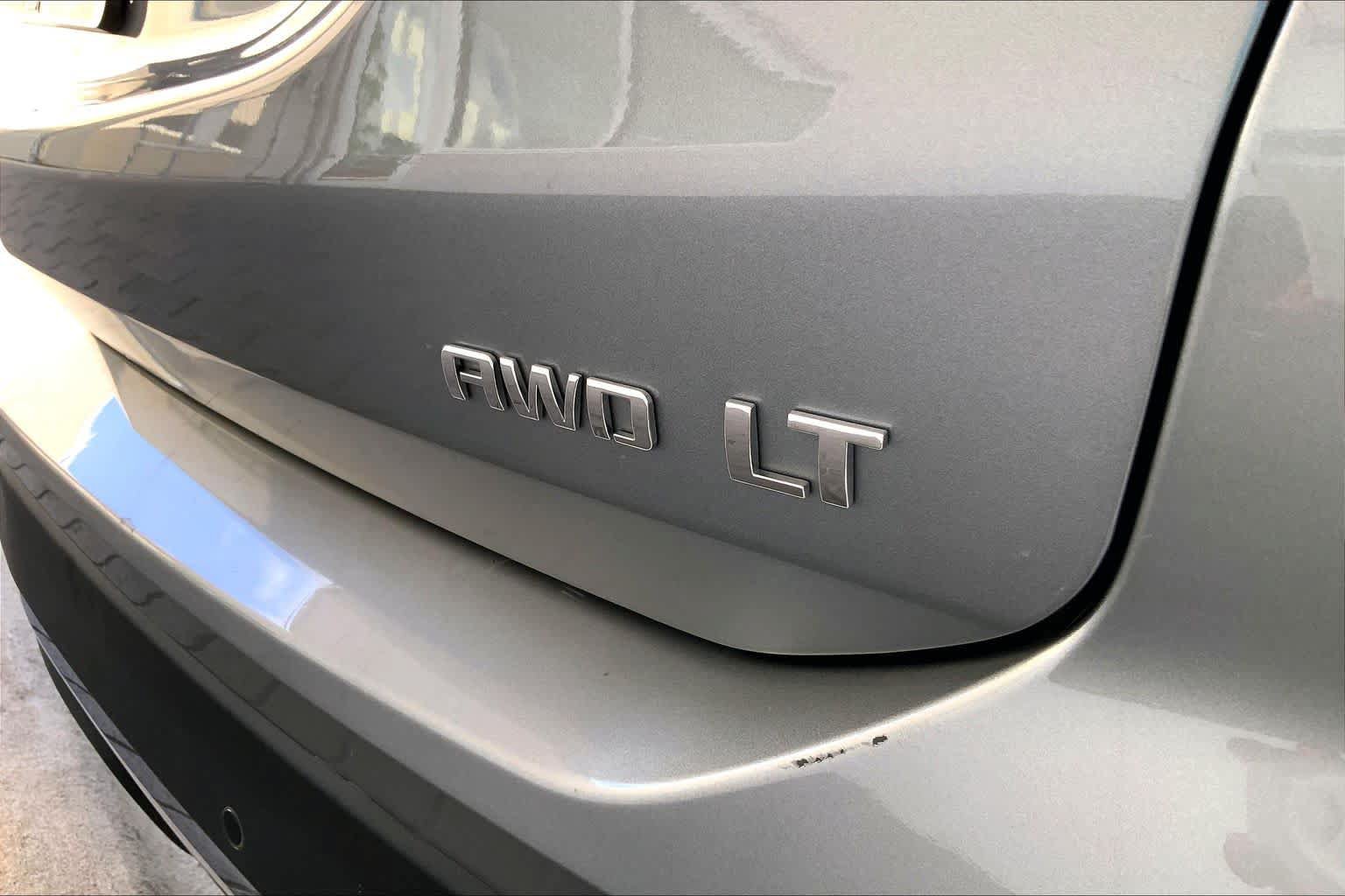 Used 2024 Chevrolet Equinox LT AWD/4WD image 10